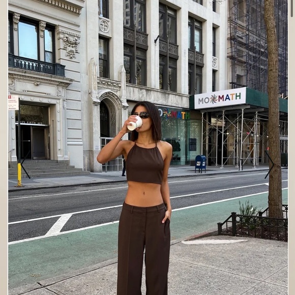 NA-KD Tie Halterneck Cropped Top - Picture 4 of 4